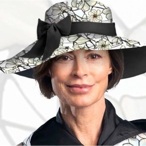 NWT OS Reversible Waterproof Hat